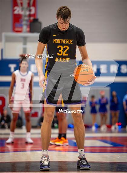 Thumbnail 1 in Montverde Academy @ Bartlett (Winter Classic) photogallery.