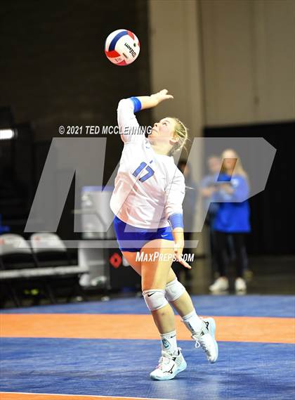Thumbnail 2 in Hackett vs. Paris (AAA 3A Final) photogallery.