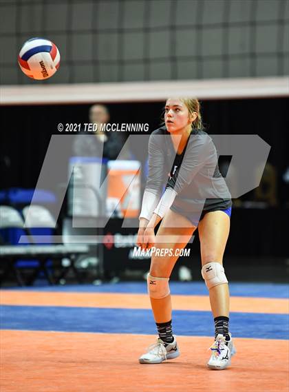 Thumbnail 3 in Hackett vs. Paris (AAA 3A Final) photogallery.