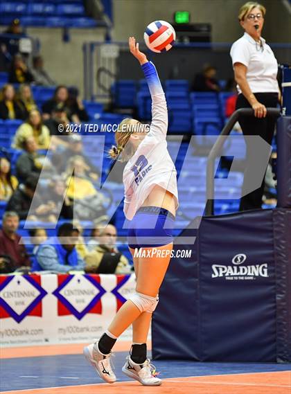 Thumbnail 2 in Hackett vs. Paris (AAA 3A Final) photogallery.