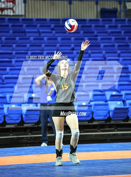 Thumbnail 1 in Hackett vs. Paris (AAA 3A Final) photogallery.