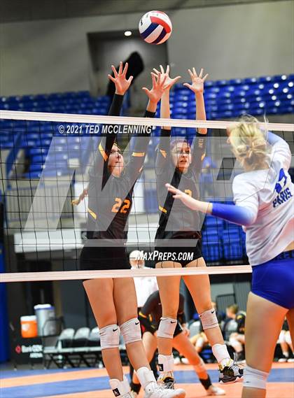 Thumbnail 1 in Hackett vs. Paris (AAA 3A Final) photogallery.