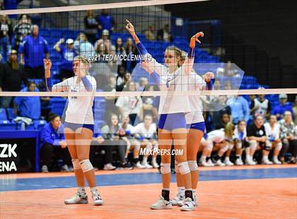 Thumbnail 3 in Hackett vs. Paris (AAA 3A Final) photogallery.