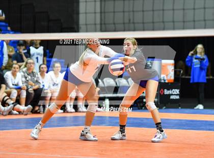 Thumbnail 1 in Hackett vs. Paris (AAA 3A Final) photogallery.