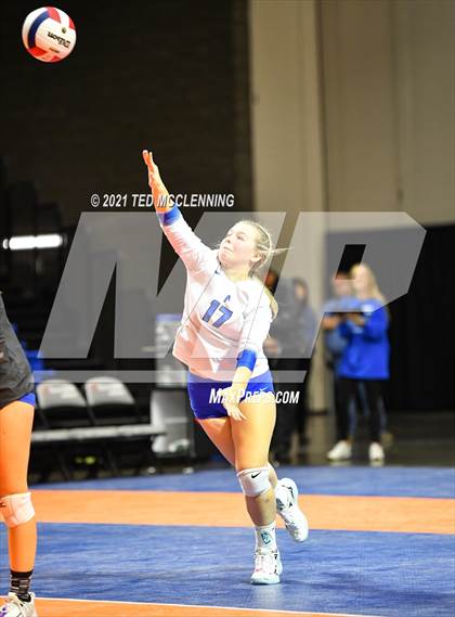 Thumbnail 3 in Hackett vs. Paris (AAA 3A Final) photogallery.