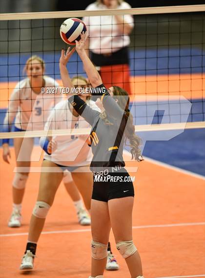 Thumbnail 1 in Hackett vs. Paris (AAA 3A Final) photogallery.