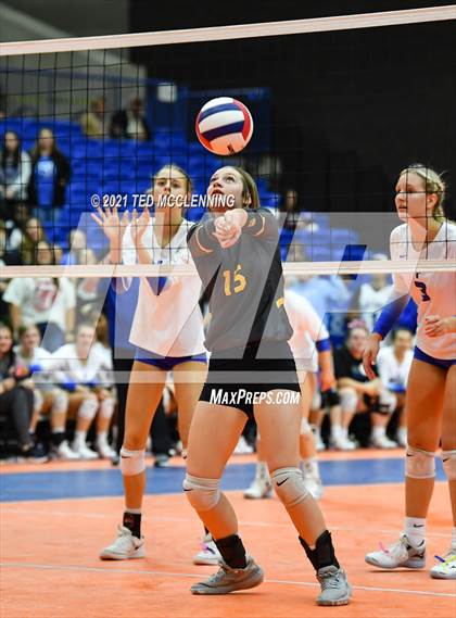 Thumbnail 1 in Hackett vs. Paris (AAA 3A Final) photogallery.