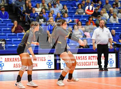 Thumbnail 3 in Hackett vs. Paris (AAA 3A Final) photogallery.