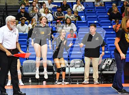 Thumbnail 1 in Hackett vs. Paris (AAA 3A Final) photogallery.