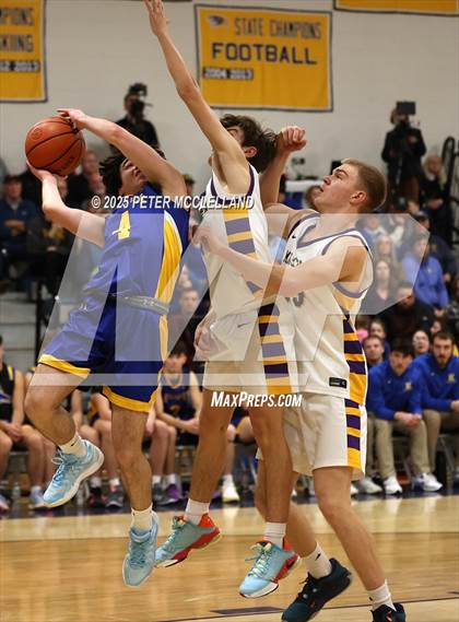 Thumbnail 2 in Kearsarge vs. Mascoma (NHIAA Division III Semi-Final Round) photogallery.