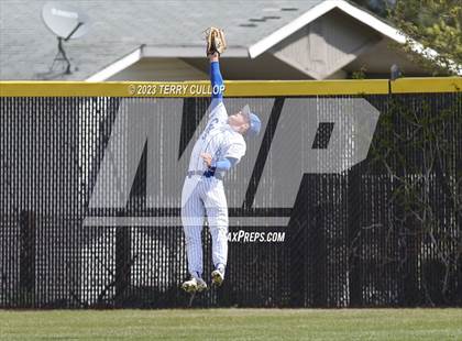 Thumbnail 3 in Carbon vs. Juan Diego Catholic (UHSAA 3A Semifinal) photogallery.