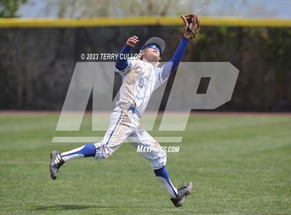 Thumbnail 1 in Carbon vs. Juan Diego Catholic (UHSAA 3A Semifinal) photogallery.