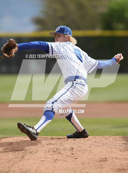 Thumbnail 1 in Carbon vs. Juan Diego Catholic (UHSAA 3A Semifinal) photogallery.