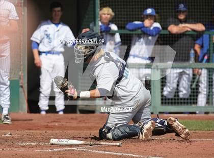 Thumbnail 3 in Carbon vs. Juan Diego Catholic (UHSAA 3A Semifinal) photogallery.