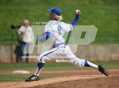 Thumbnail 1 in Carbon vs. Juan Diego Catholic (UHSAA 3A Semifinal) photogallery.
