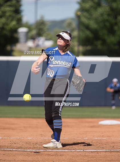 Thumbnail 1 in Lampeter-Strasburg vs Penn-Trafford (PIAA 5A Championship) photogallery.