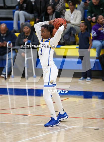 Thumbnail 1 in Dorsey @ Crenshaw photogallery.