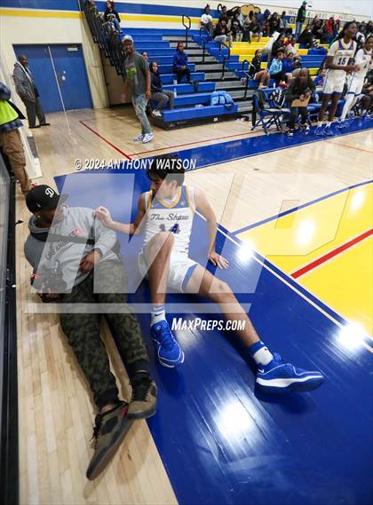 Thumbnail 1 in Dorsey @ Crenshaw photogallery.