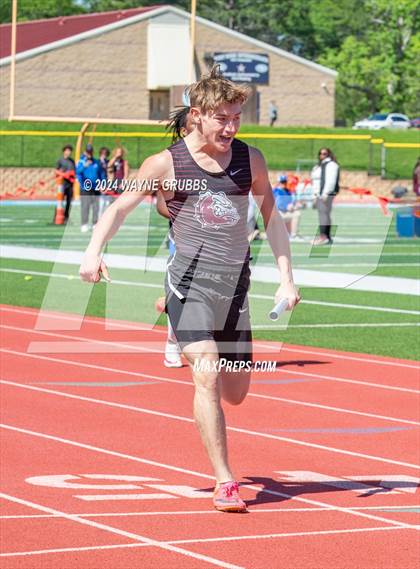 Thumbnail 3 in UIL 3A Region 2 Area Track Meet photogallery.
