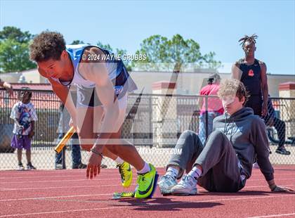 Thumbnail 1 in UIL 3A Region 2 Area Track Meet photogallery.