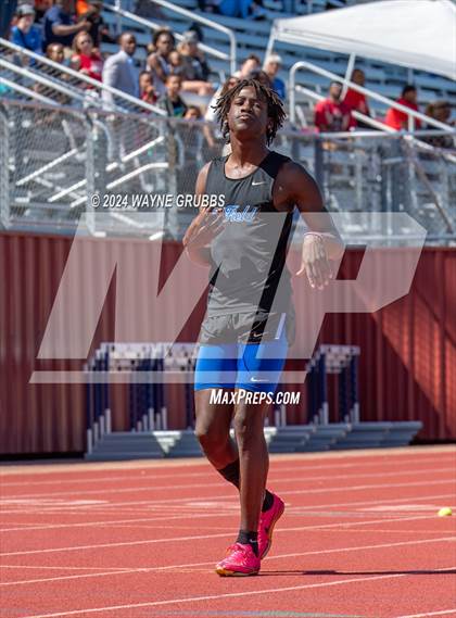 Thumbnail 2 in UIL 3A Region 2 Area Track Meet photogallery.