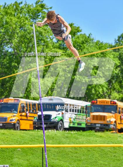 Thumbnail 2 in UIL 3A Region 2 Area Track Meet photogallery.
