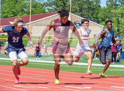 Thumbnail 2 in UIL 3A Region 2 Area Track Meet photogallery.