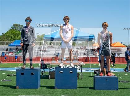 Thumbnail 3 in UIL 3A Region 2 Area Track Meet photogallery.