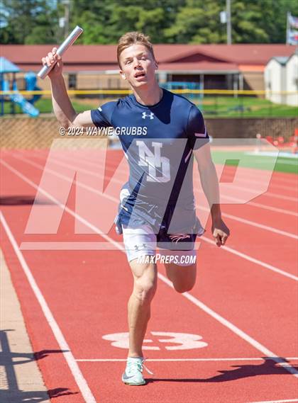Thumbnail 2 in UIL 3A Region 2 Area Track Meet photogallery.