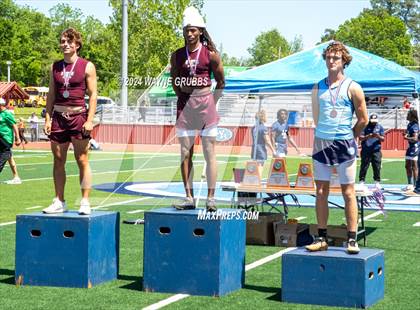 Thumbnail 3 in UIL 3A Region 2 Area Track Meet photogallery.