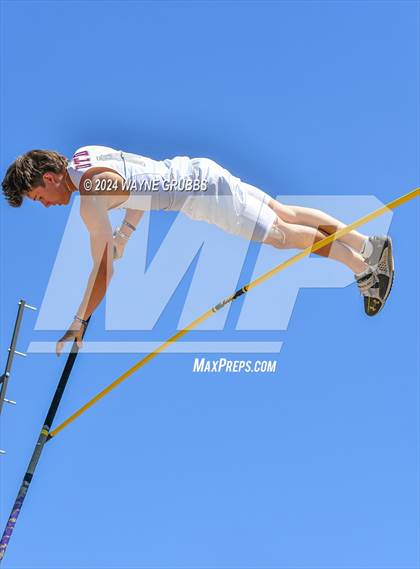 Thumbnail 1 in UIL 3A Region 2 Area Track Meet photogallery.