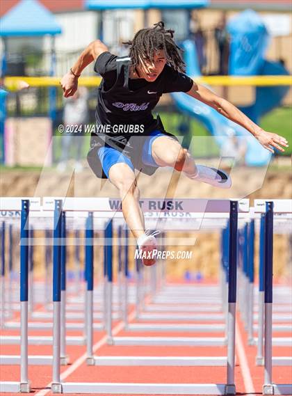 Thumbnail 2 in UIL 3A Region 2 Area Track Meet photogallery.