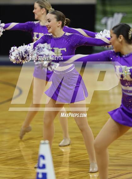 Thumbnail 1 in Holy Family CHSAA Spirit Poms photogallery.