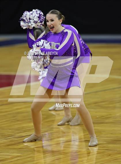 Thumbnail 1 in Holy Family CHSAA Spirit Poms photogallery.