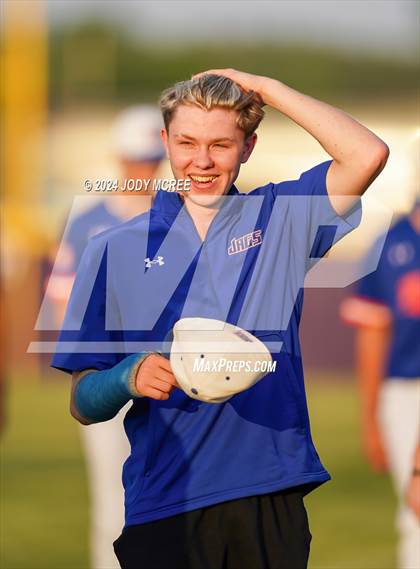 Thumbnail 2 in Madison Central vs. DeSoto Central photogallery.