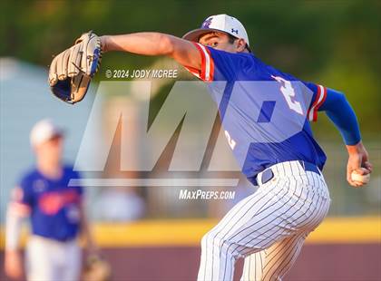 Thumbnail 2 in Madison Central vs. DeSoto Central photogallery.