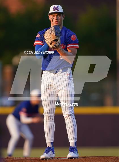 Thumbnail 2 in Madison Central vs. DeSoto Central photogallery.