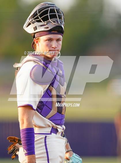 Thumbnail 2 in Madison Central vs. DeSoto Central photogallery.