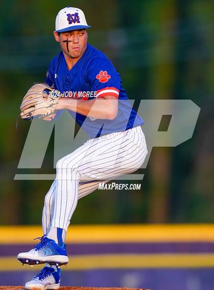 Thumbnail 2 in Madison Central vs. DeSoto Central photogallery.