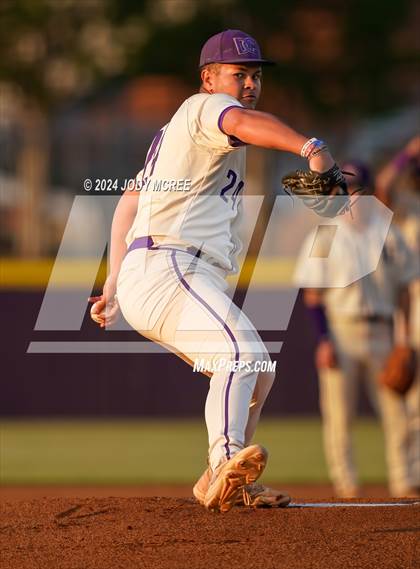 Thumbnail 1 in Madison Central vs. DeSoto Central photogallery.