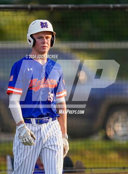 Thumbnail 2 in Madison Central vs. DeSoto Central photogallery.