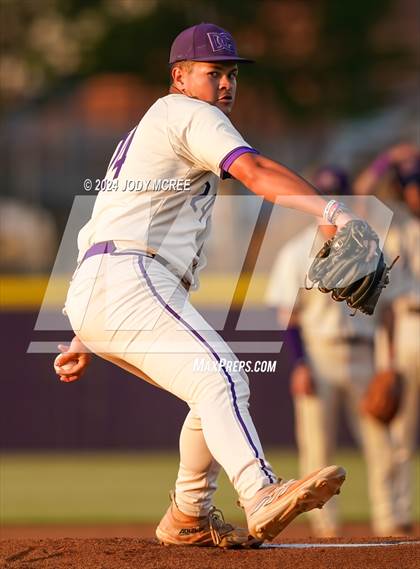 Thumbnail 3 in Madison Central vs. DeSoto Central photogallery.