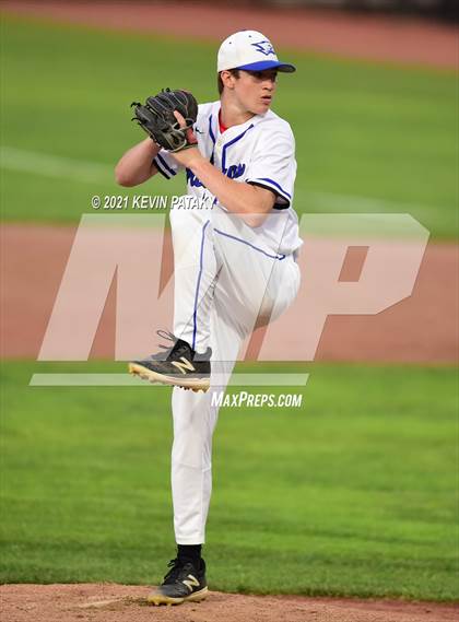 Thumbnail 1 in Coginchaug Regional vs. St. Paul Catholic (CIAC Class S Final) photogallery.