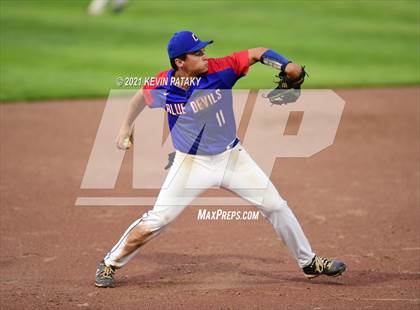Thumbnail 3 in Coginchaug Regional vs. St. Paul Catholic (CIAC Class S Final) photogallery.
