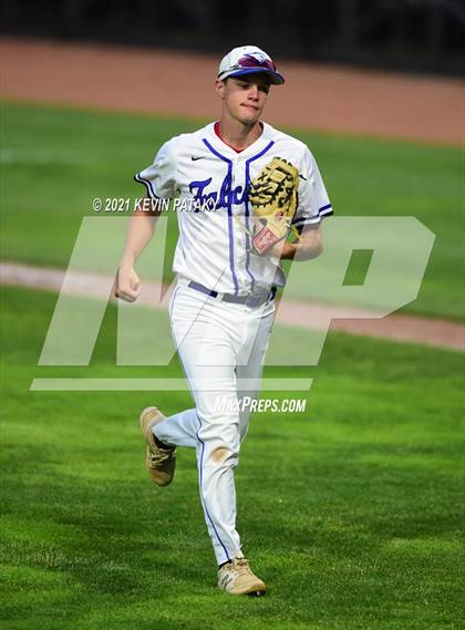 Thumbnail 1 in Coginchaug Regional vs. St. Paul Catholic (CIAC Class S Final) photogallery.