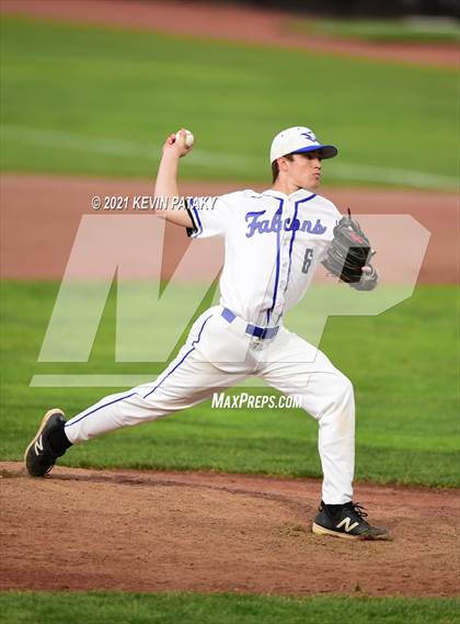 Thumbnail 3 in Coginchaug Regional vs. St. Paul Catholic (CIAC Class S Final) photogallery.