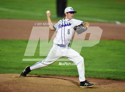 Thumbnail 3 in Coginchaug Regional vs. St. Paul Catholic (CIAC Class S Final) photogallery.