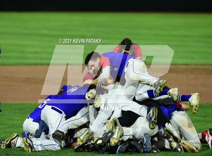 Thumbnail 2 in Coginchaug Regional vs. St. Paul Catholic (CIAC Class S Final) photogallery.