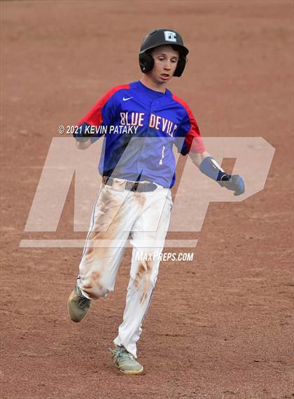 Thumbnail 3 in Coginchaug Regional vs. St. Paul Catholic (CIAC Class S Final) photogallery.
