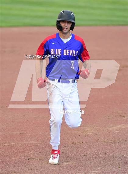 Thumbnail 3 in Coginchaug Regional vs. St. Paul Catholic (CIAC Class S Final) photogallery.